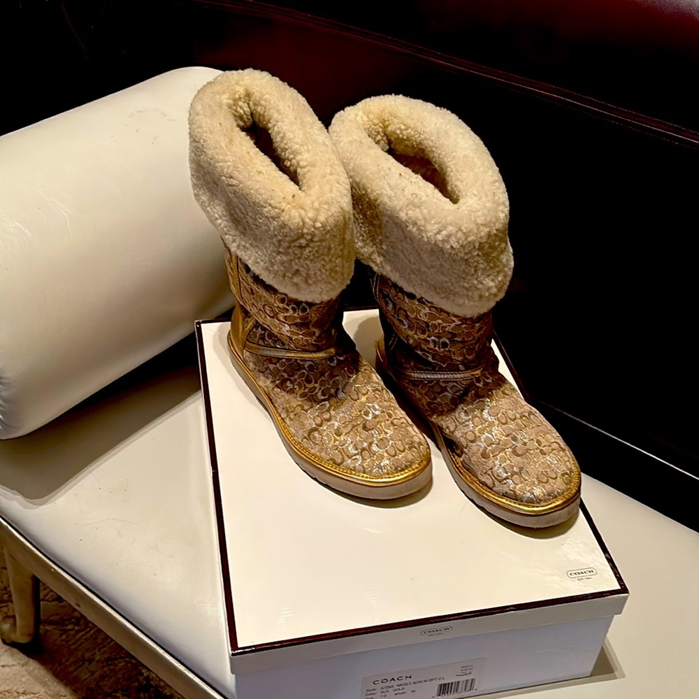 Coach Signature Shearling Boots Nicole Warm and comfy!